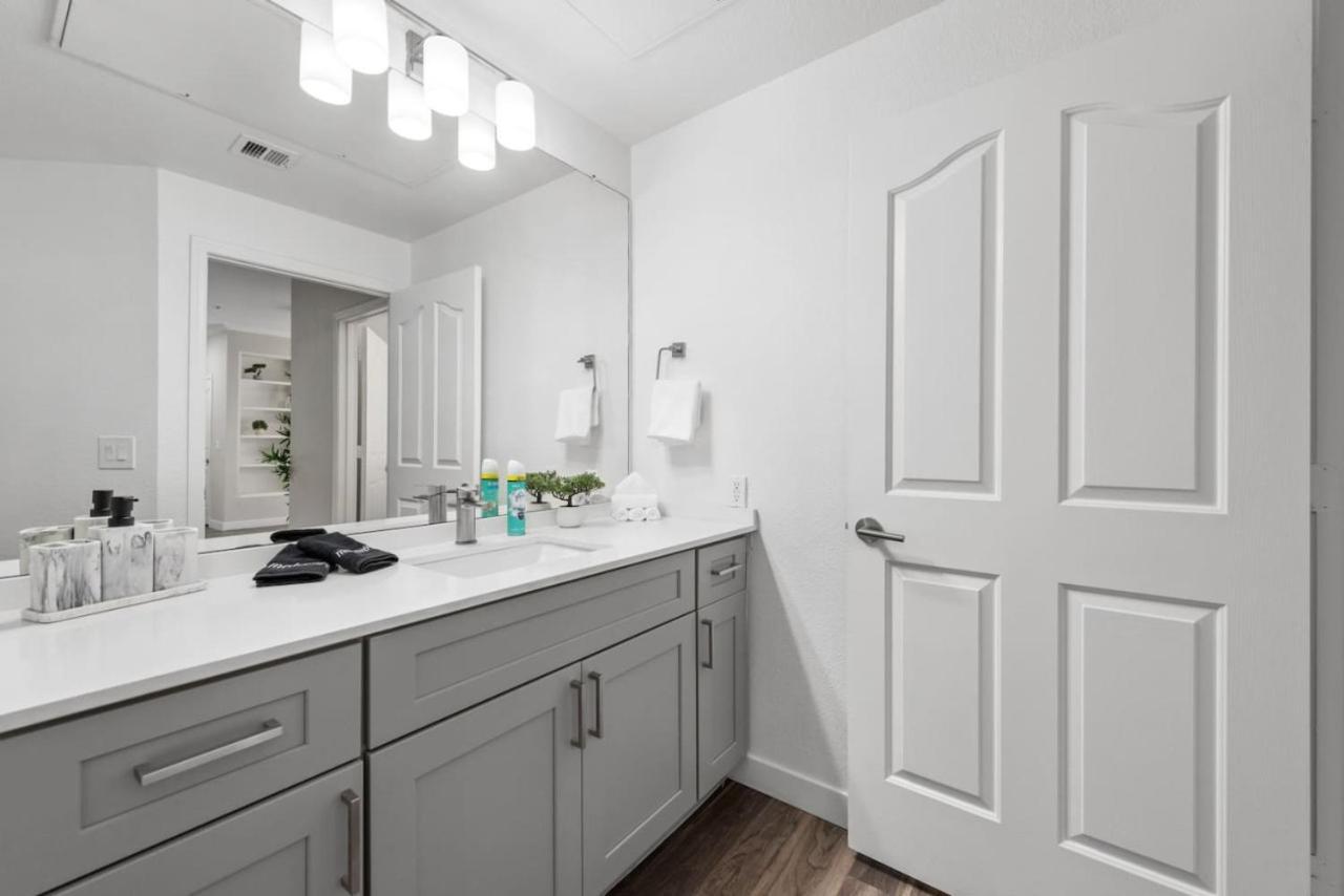 Chic 1br - Scottsdale, Pet-friendly, Sunrise Peak Apartment